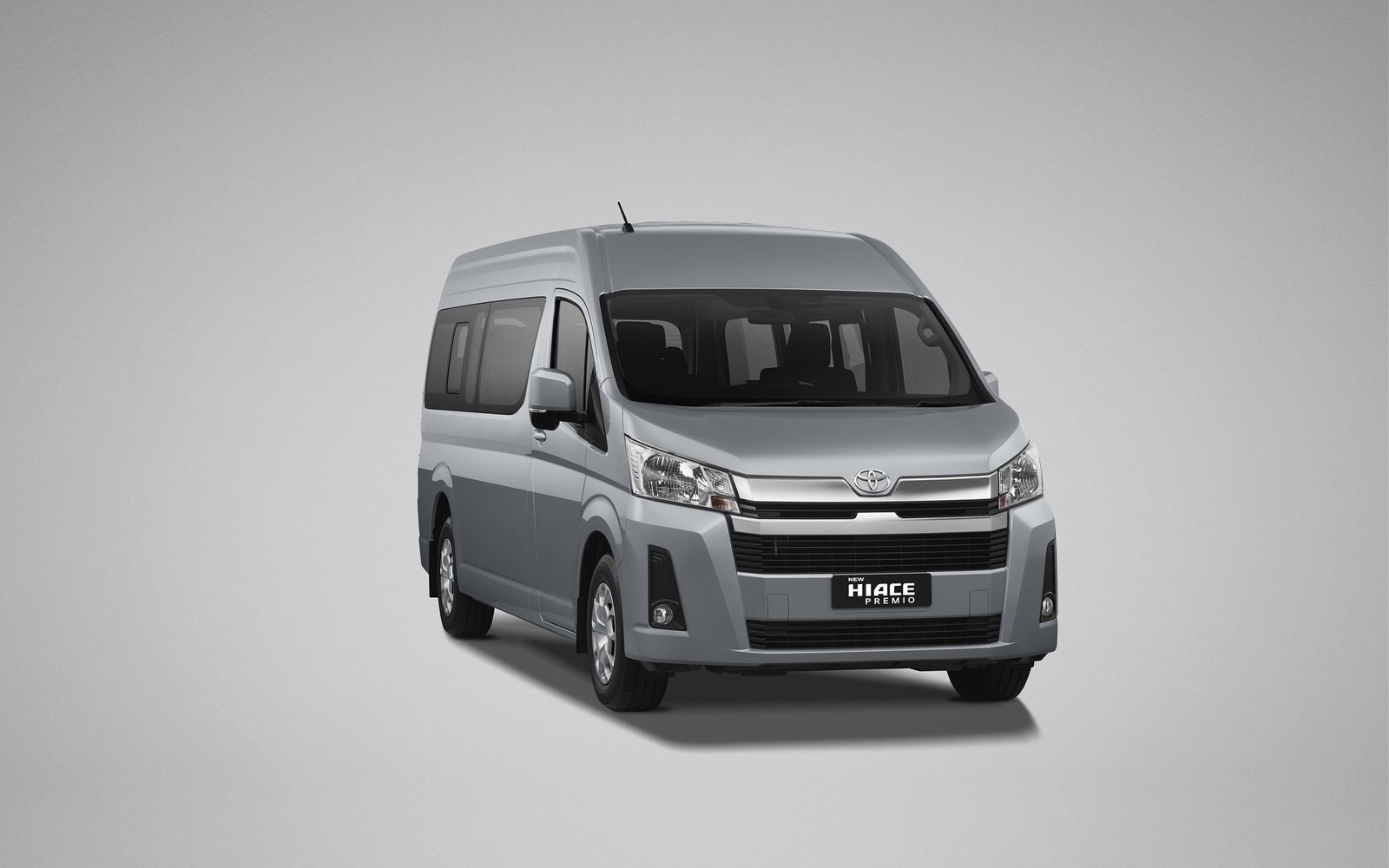 Toyota Hadirkan New Hiace dan New Dyna dengan Tampilan yang Lebih Modern